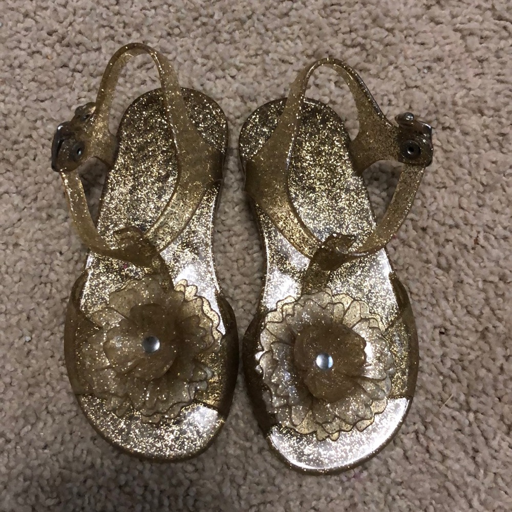 Toddler girl sandals.
